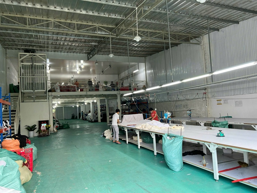 Hình chụp bên trong nhà xường Tân Phú Trung Củ Chi đang chào bán